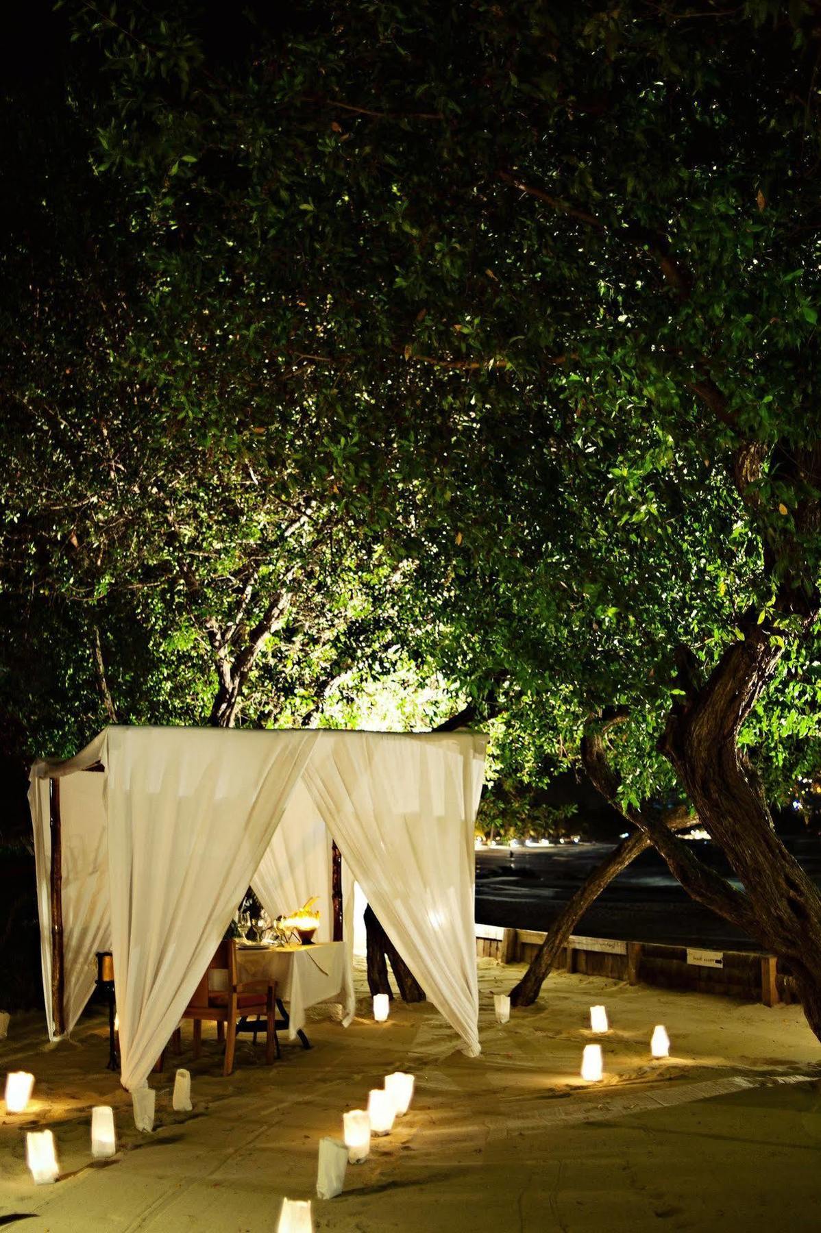 Club Intrawest Hotel Zihuatanejo Exterior photo